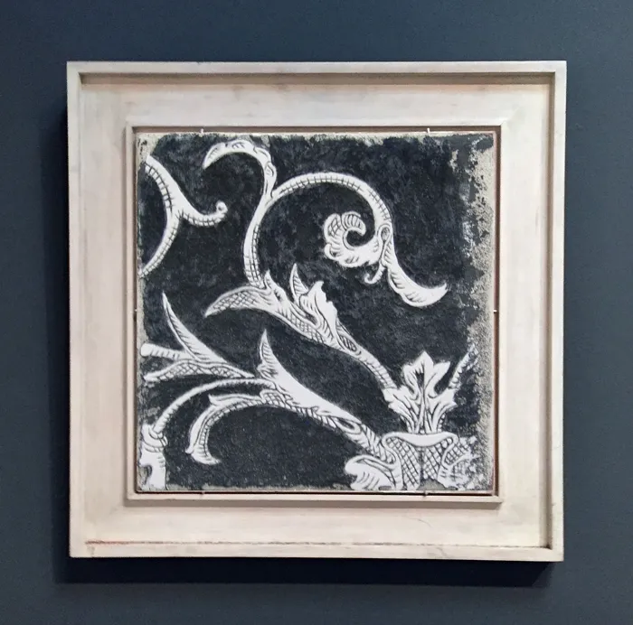 Black Sgraffito Fresco 002